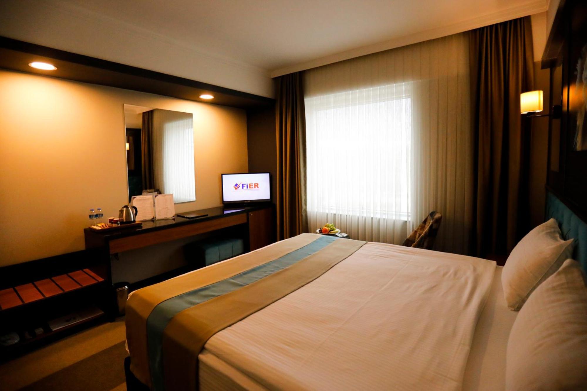 Fier Life Center Otel