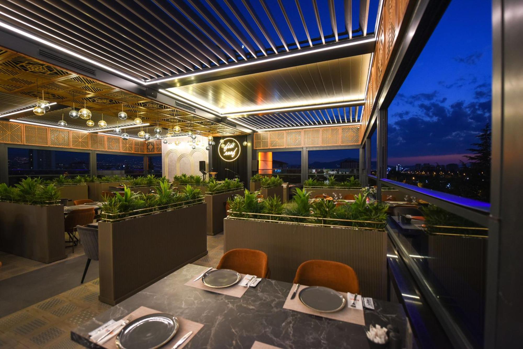 Fier Life Center Otel 3*