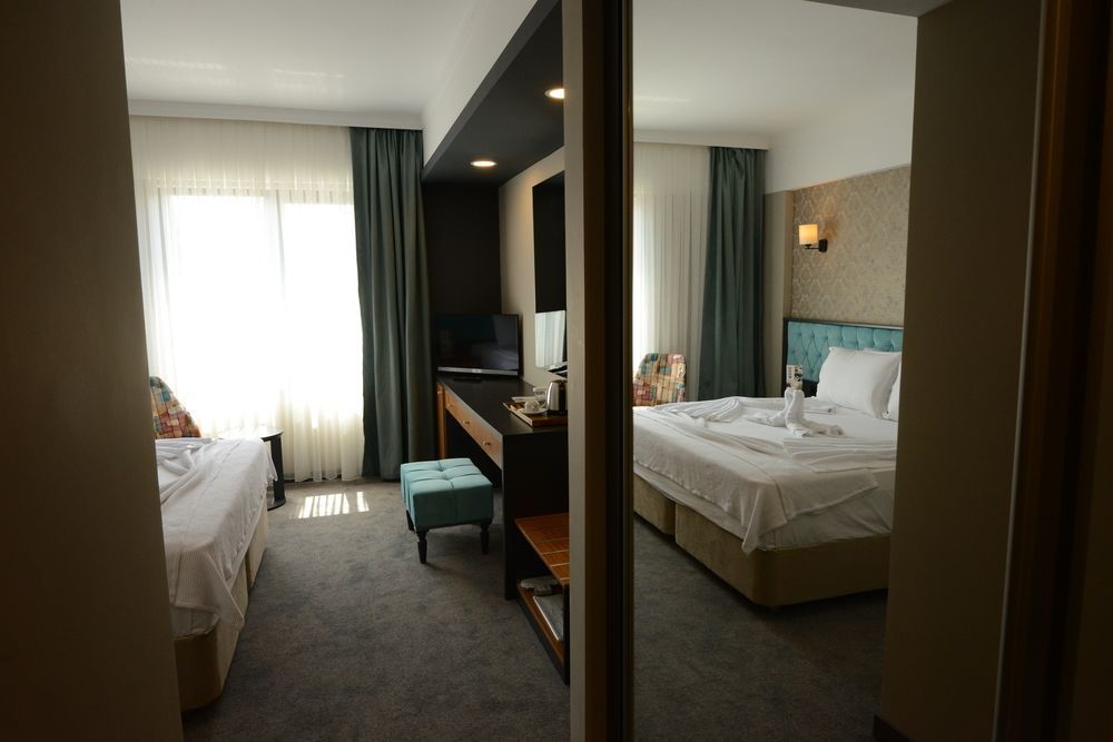 Fier Life Center Otel